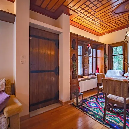 Kp113 Season In Villa Makrinítsa