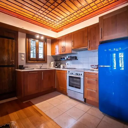 Kp113 Season In Villa Makrinitsa
